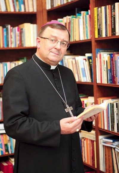 Comunicado de Prensa - Nunciatura de Monseñor Miroslaw Adamezyk